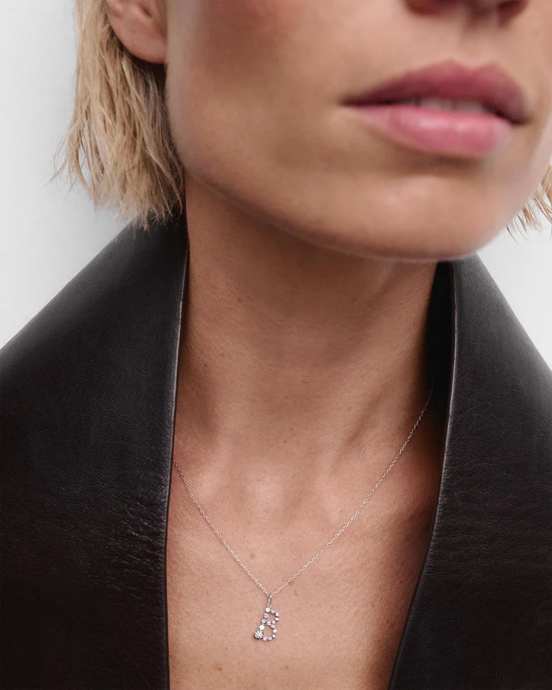 Pendente con iniziale B e in diamanti e oro bianco - Qshops (PDPAOLA)