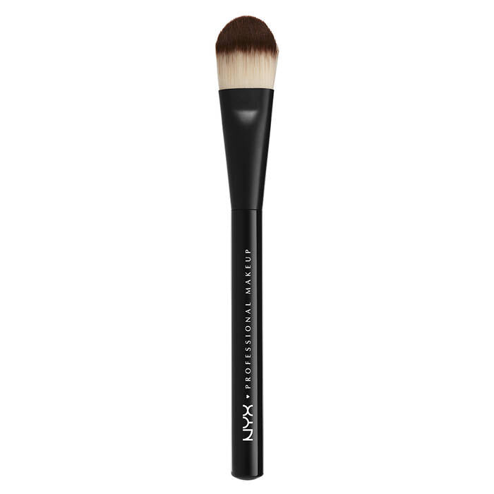Pennello Pro Flat Foundation - Qshops (NYX)