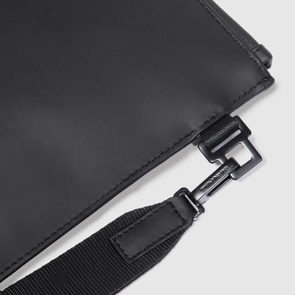 Pochette resistente all'acqua porta iPad 11 Nera - Qshops (Piquadro)