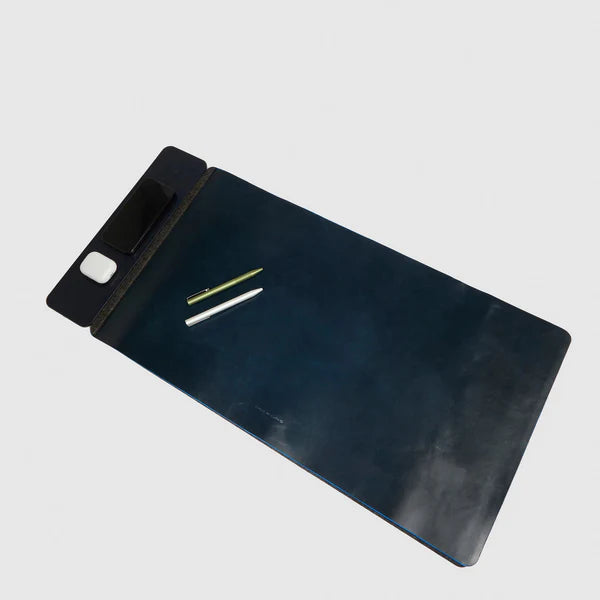 Sottomano in pelle con basi ricarica wireless 15W Blu - Qshops (Piquadro)