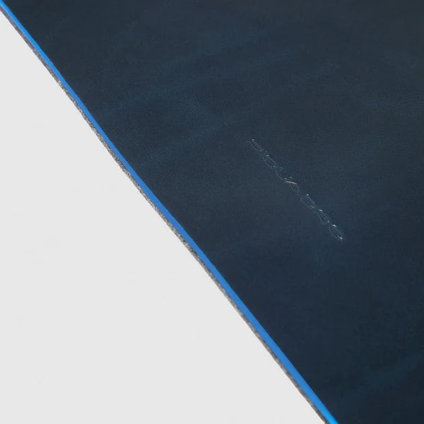 Sottomano in pelle con basi ricarica wireless 15W Blu - Qshops (Piquadro)