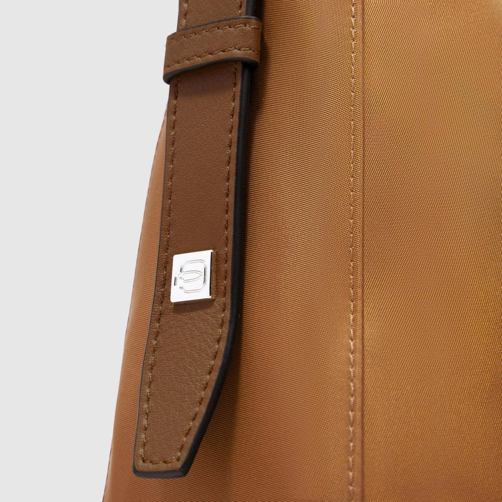 Borsa tracolla donna per iPad Cuoio - Qshops (Piquadro)