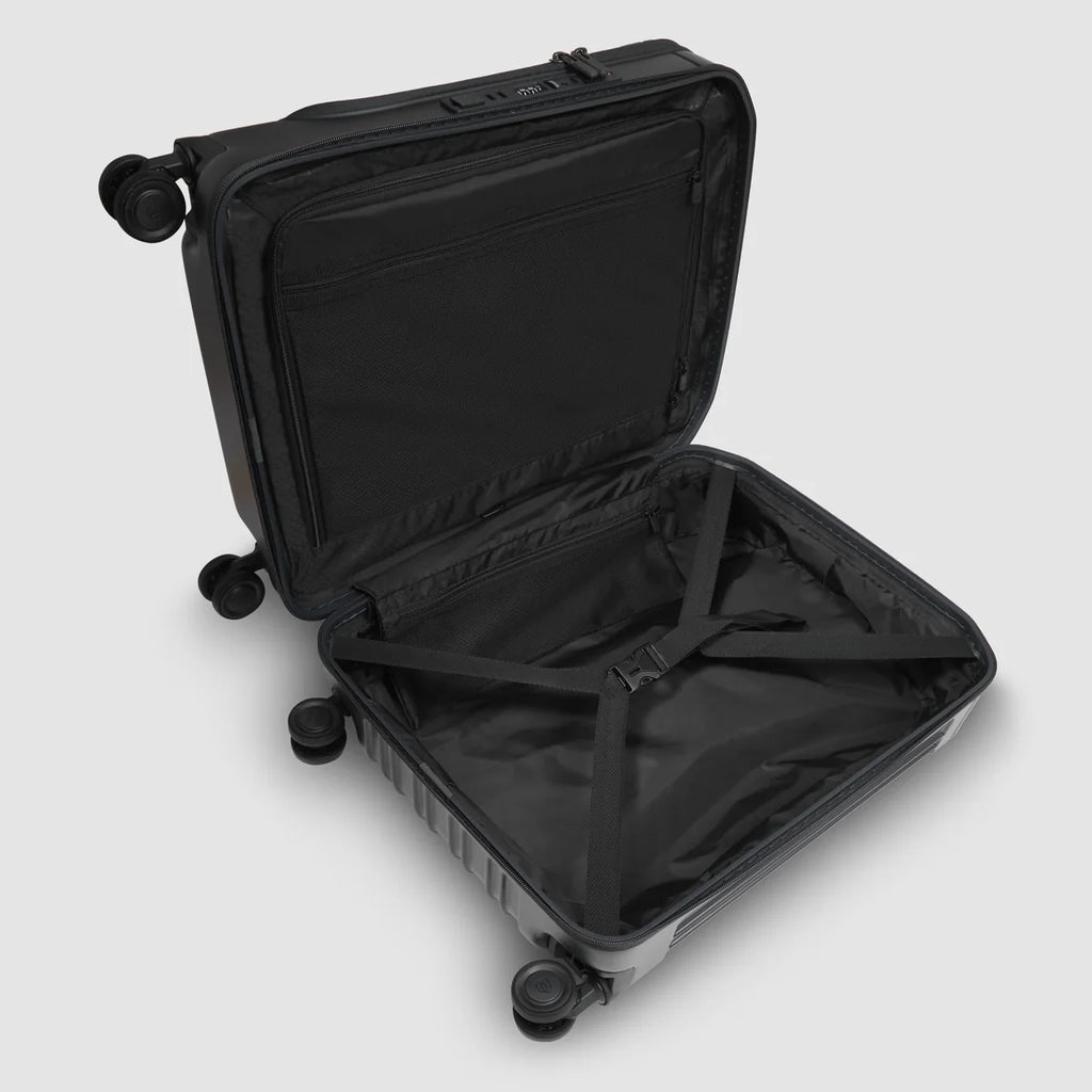 Trolley da cabina con porta pc 17.3 a 4 ruote Nero - Qshops (Piquadro)