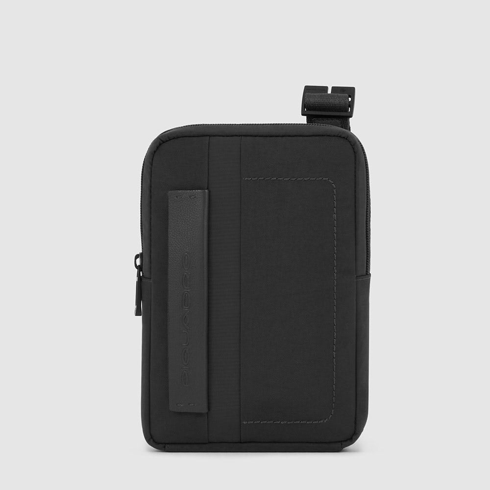 Borsello porta iPad mini pocket crossbody bag in recycled fabric Nero - Qshops (Piquadro)