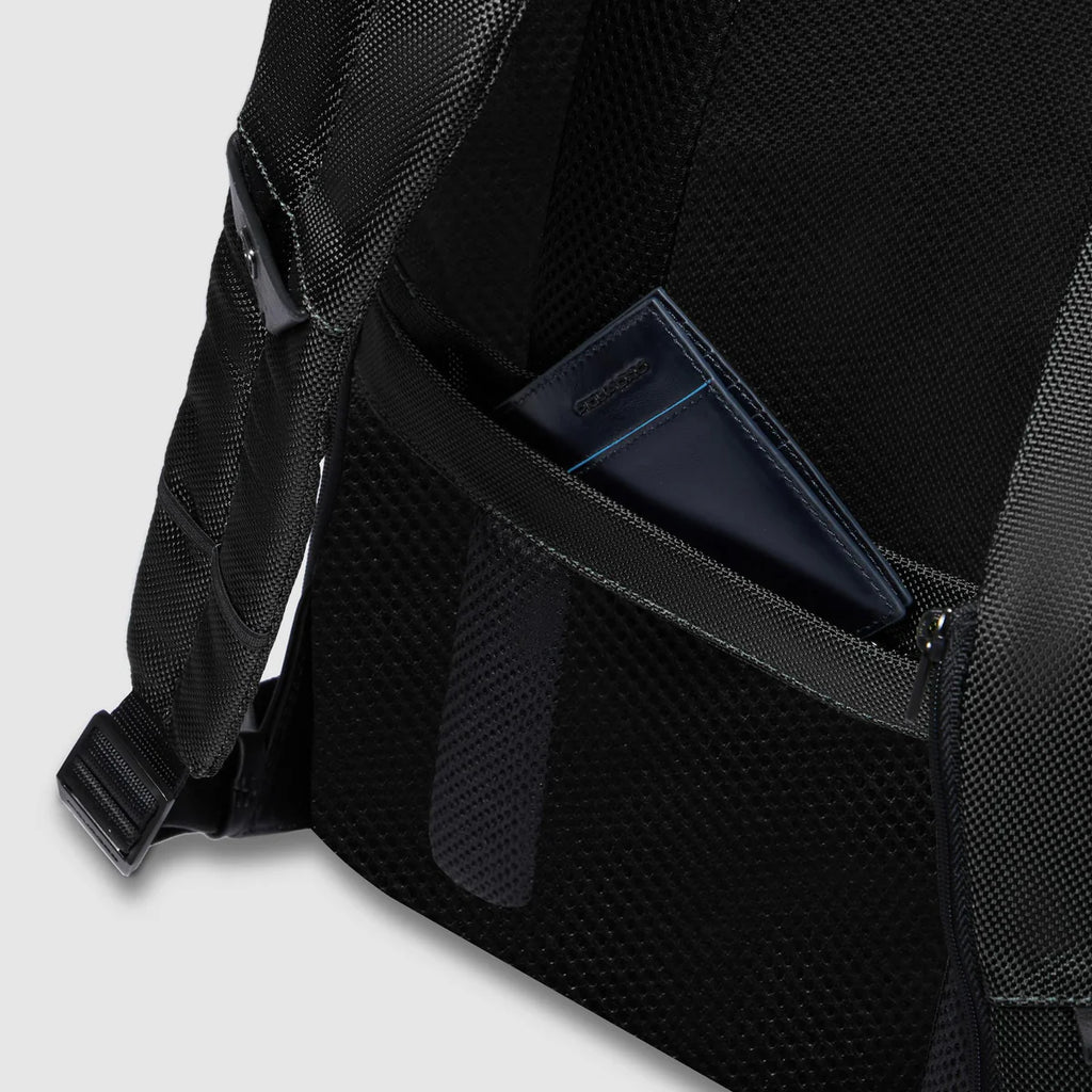 Zaino porta pc 15.6 in tessuto riciclato e pelle - Qshops (Piquadro)