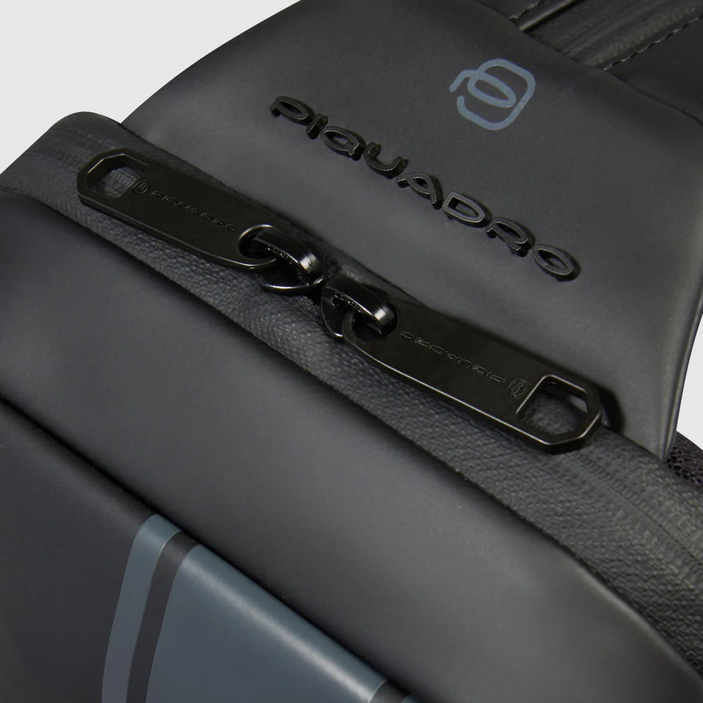 Zaino monospalla uomo "Piquadro x Ducati" Nero - Qshops (Piquadro)