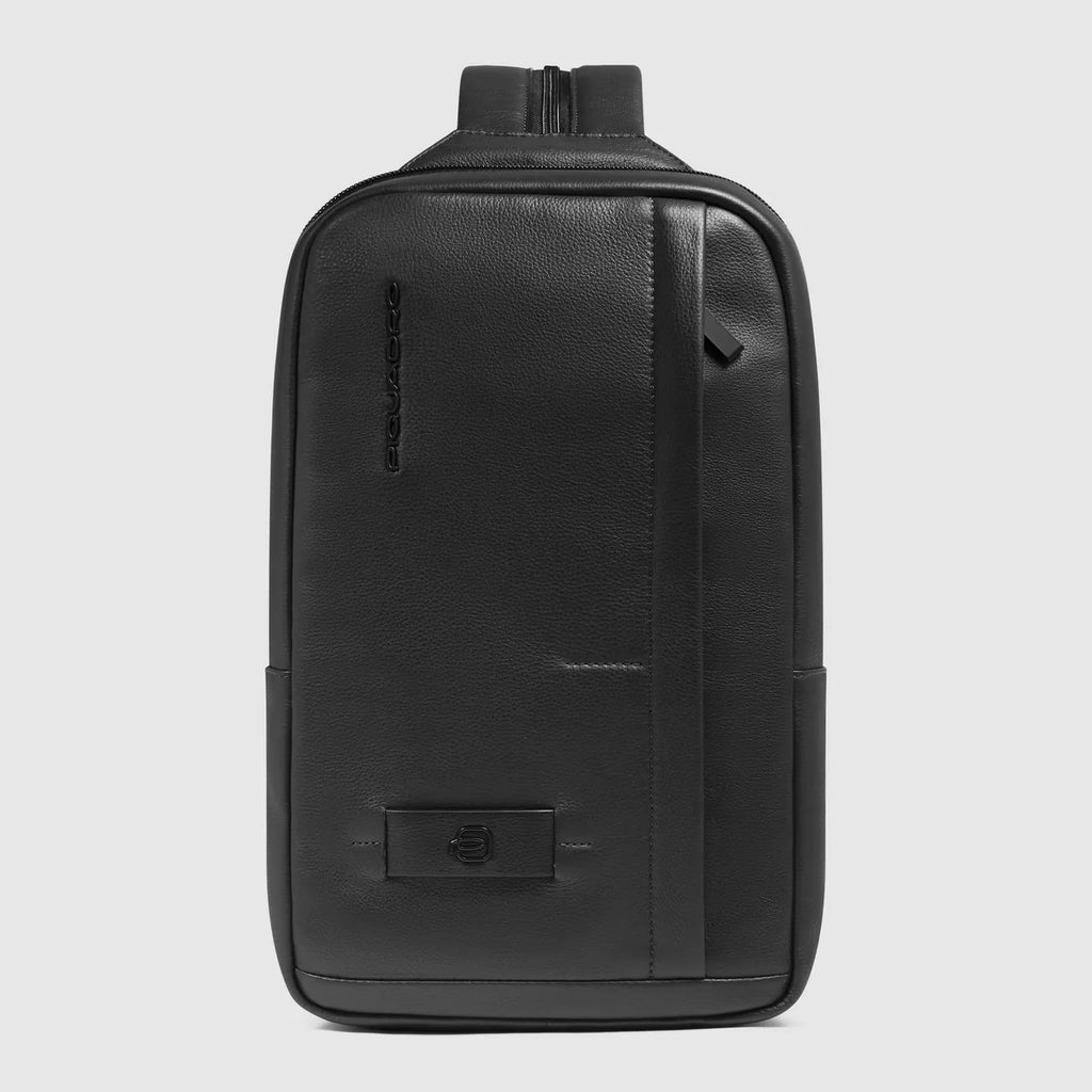 Zaino monospalla uomo porta iPad Nero - Qshops (Piquadro)