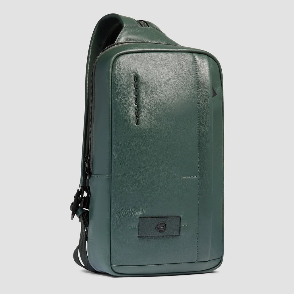 Zaino monospalla uomo porta iPad Verde - Qshops (Piquadro)